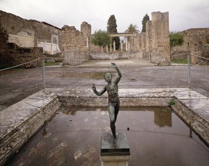 Pohled na Casa del Fauno (Faunův dům) od Roman
