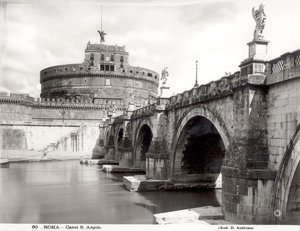 Pohled na hrad a most, postavený v letech 135-39 našeho letopočtu, při pohledu z břehů Tibery od Roman