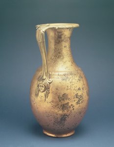 Džbán na víno s ozdobným uchem, z římského naleziště v Newstead, Melrose, konec 1. století našeho letopočtu (bronz) od Roman