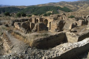 Celkový pohled na lázně, vrcholné císařské období (27 př. nl-395 n. l.) od Roman Imperial Period