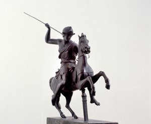 Amazonka na koni (bronzová socha podle řeckého originálu ze 3. století před naším letopočtem) od Roman Roman