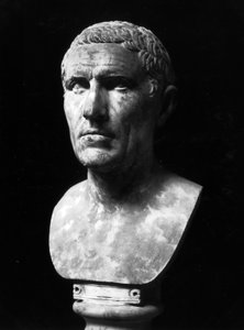 Busta Marca Claudia Marcella (asi 268-208 př.nl) (mramor) od Roman Roman