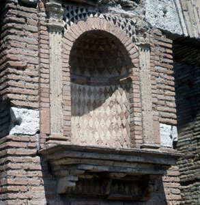 Casa del Laraire (Lararium) v Ostii (Ostia), v blízkosti Říma. od Roman Roman