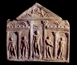 Dekorativní terakotová deska zvaná Campana představující chrám se sochami včetně sochy Herkula uprostřed. Starověký Řím. Paříž, muzeum Louvre od Roman Roman