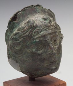 Hlava Afrodity, 5. století našeho letopočtu (?) (repoussé bronz) od Roman Roman