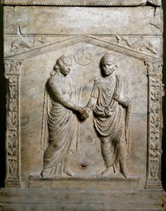 Římské umění: pohřební oltář zdobí scénu svatby (Junctio dextrarum). Nízká úleva. Řím, Museo Nazionale Romano od Roman Roman