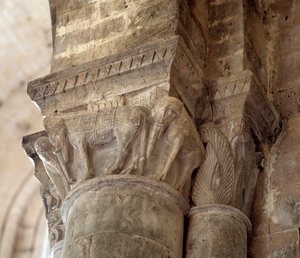 Závěsný od Romanesque
