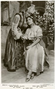 Rosina Filippi a Sari Petrass, herečky, c1912. od Rotary Photo