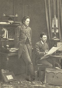 Anton Čechov (vlevo) se svým bratrem Nikolajem v Moskvě od Russian Photographer