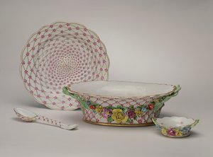 Předměty ze služby císařovny Alžběty Petrovny, 1756 (porcelán) od Russian School