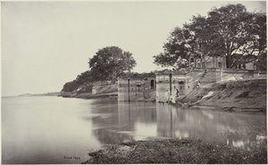 Satti Chaura Ghat v Kanpur Sutte Chowra Ghât, Scéna masakru (původní název) Suttee Chowra Ghât, Cawnpore. Scéna masakru (název na objektu)