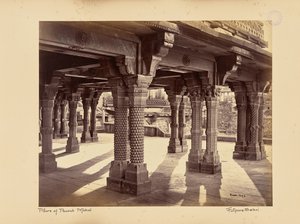 Fatehpur Sikri; vyřezávané sloupy v Panch Mahalu