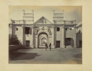 Lucknow; Brána mořské panny, Kaiser Bagh od Samuel Bourne