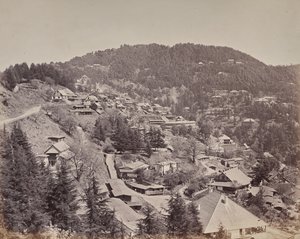 Shimla. Domy evropských obyvatel, pohled na východ