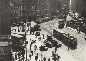 Berlín: Alexanderstrasse (černobílá fotografie) od Sasha Stone