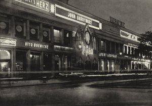 Berlín: Augusta Viktoria-Platz (černobílá fotografie) od Sasha Stone