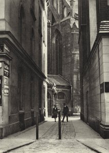 Berlín: Pohled na kůr kostela Marien; Pohled na Sbor Panny Marie (č/b foto) od Sasha Stone