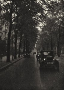 Berlín: Kurfurstendamm (černobílá fotografie) od Sasha Stone