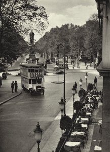 Berlín: Tiergarten; Kemper Square (černobílá fotografie) od Sasha Stone