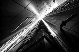 Geometrický výstup do města od Satoshi Hata