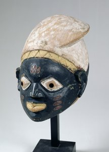 Maska Gelede od společnosti Yoruba, Nigérie