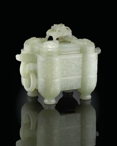 Archaistická nádoba a kryt, Tulu, období Qianlong (1736-95) (bledý seladonský nefrit) (viz také 619015) od School Chinese