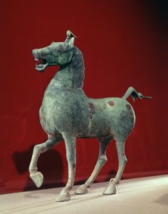 Kůň, z Wu-wei, Kansu, východní dynastie Han (bronz) od School Chinese