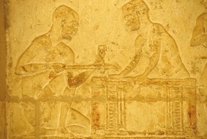 Starověký Egypt, Nástěnné řezby/malby, Petosirisova hrobka, Tuna el Gebel, 300 př. n. l., Tesaři při práci (foto) od School Egyptian