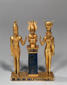 Egyptský starověk: Osiriánská triáda ve jménu Osorkona (Osiris obklopuje Isis a Hor. Zlatý přívěsek a lapis lazuli (lapis lazuli). 22. dynastie, nízké období. Paříž, muzeum Louvre