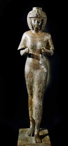 Egyptský starověk: bronzová socha královny Karomamy, manželky faraona Takelota II. 21. dynastie. Paříž, muzeum Louvre