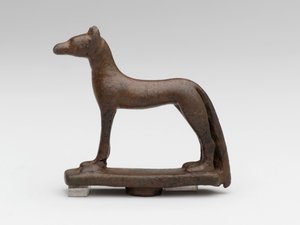 Šakal nebo pes (bronz) od School Egyptian