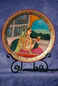 Miniaturní malba na slonovině, Dáma vychutnávající si nápoj od School Indian