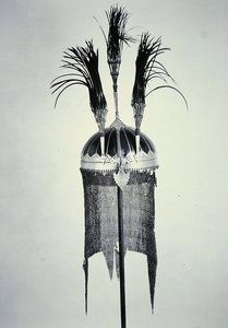 Mughal Helmet (kombinovaná média) od School Indian