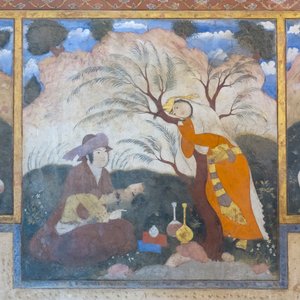 Čerstvé v paláci Chehel Sotoun, Esfahan, Írán