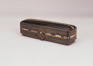 Malá nambanská krabička a obal, konec 16. - začátek 17. století (lak) od Japanese School