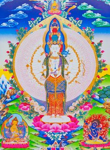Obrázek znázorňující Avalokiteshvara s tisíci pažemi, jedenáctihlavý Avalokiteshvara s tisíci pažemi a 1022 očima symbolizující nekonečný soucit (kvaš na látce)