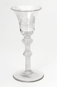 Gravírované jakobitské airtwist nápojové sklo, cca 1760 (sklo) od Scottish School