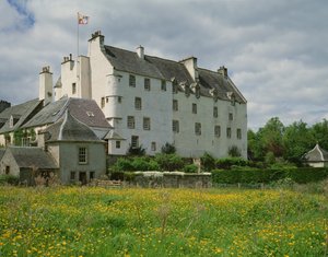 Pohled na Traquair House od Scottish School