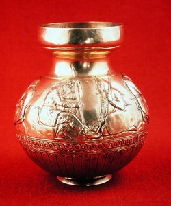 Džbán s výjevy ze života Skytů, z Kul Oba na Krymu, Ukrajina (zlato) od Scythian