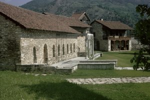 Refektář a penzion, konec 12. století od Serbian School