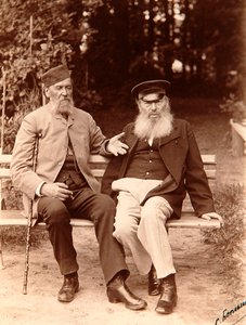 Yakov Polonsky a Afanasy Fet, ruští básníci, c1890. od Sergei Dmitrievich Botkin