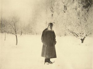 Ruský autor Leo Tolstoj na zimní procházce, 1900 od Sophia Andreevna Tolstaya