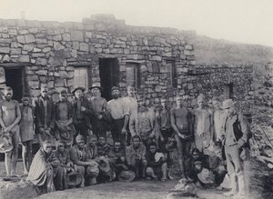 Těžební skupina (černobílá fotografie) od South African Photographer