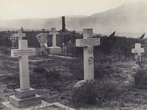 Důstojnické hroby v Majubě (černobílá fotografie) od South African Photographer