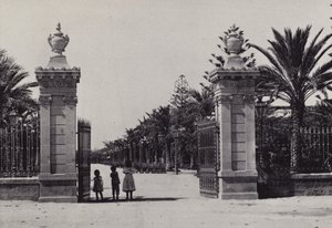Cádiz: Entrada al Parque Genoves (černobílá fotografie) od Spanish Photographer