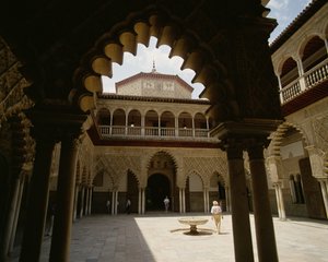 Patio v Real Alcazar od Spanish School