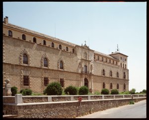 Renesanční umění: pohled na Hospital de Tavera (Nemocnice Tavera) Toledo ze 16. století, Španělsko (Pohled na Hospital de Tavera od Spanish School