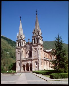 Pohled na baziliku od Spanish School