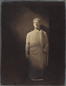 Postava kněze, pozdní styl od Stephen Thompson