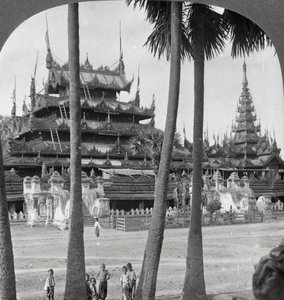 Chrám pohanských králů poblíž pagody Aindow Yak, Mandalay, Barma, 1908.